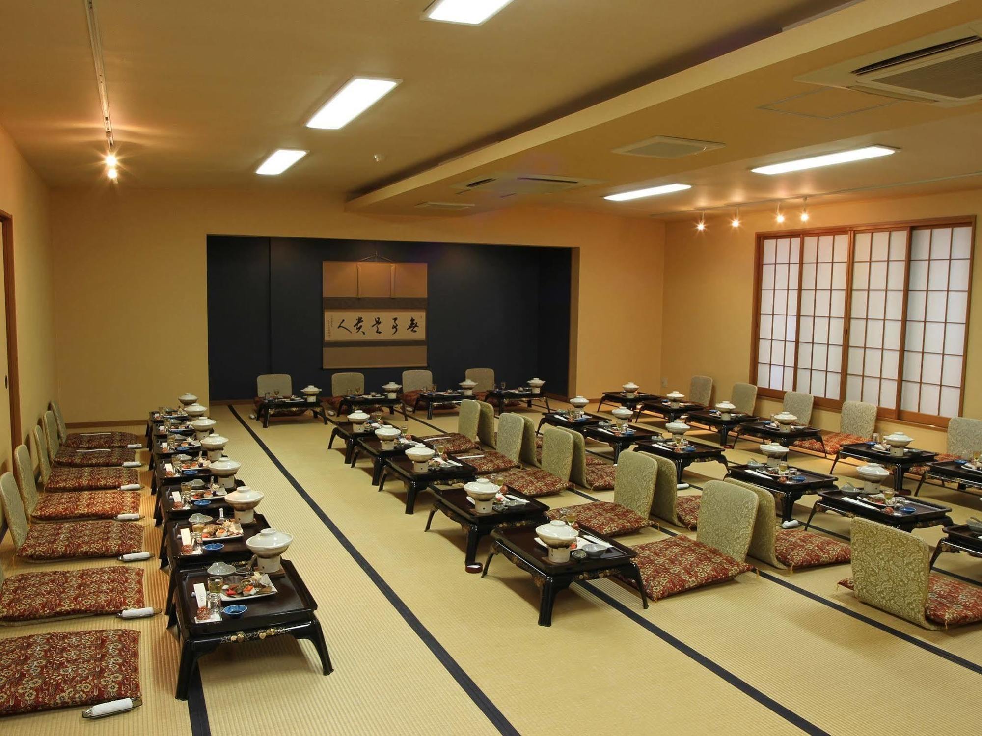 Atami Onsen Yamaki Ryokan Buitenkant foto